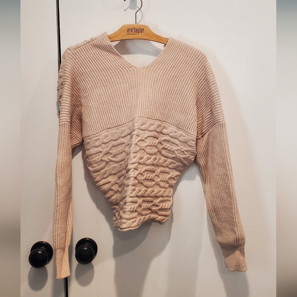 Sweater - Picture 2 of 5